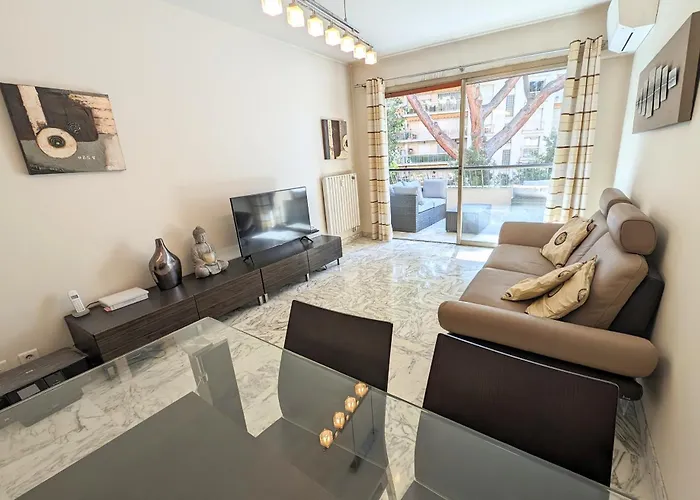 Lacour7 Palmes Dproperties كان